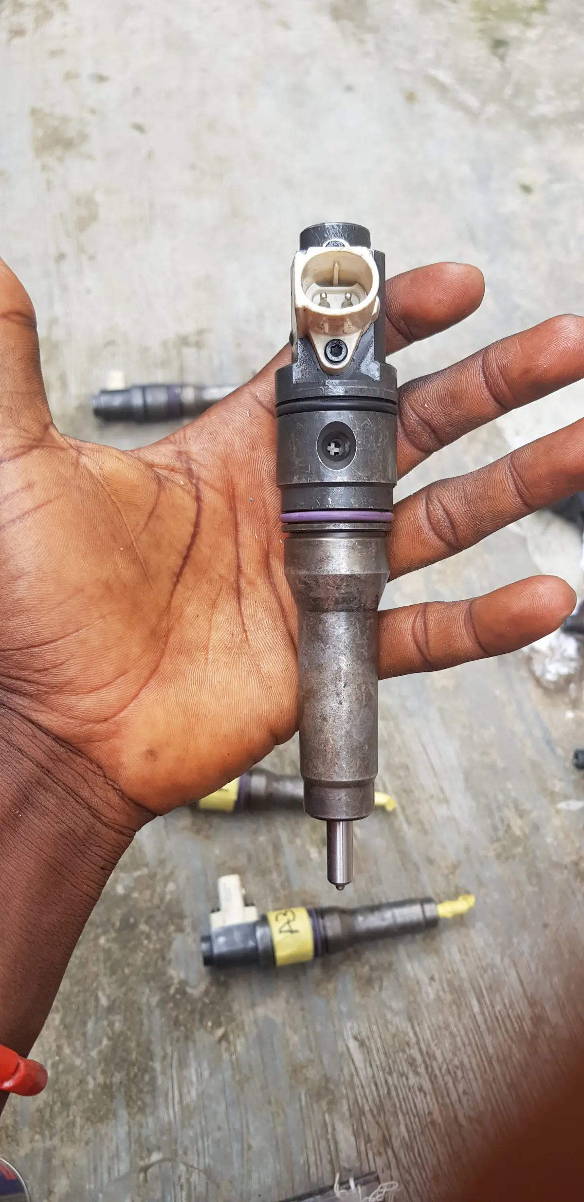 DAF and Iveco Mechanic (Computer Diagnostics) - Trailer Park Available - Image 11