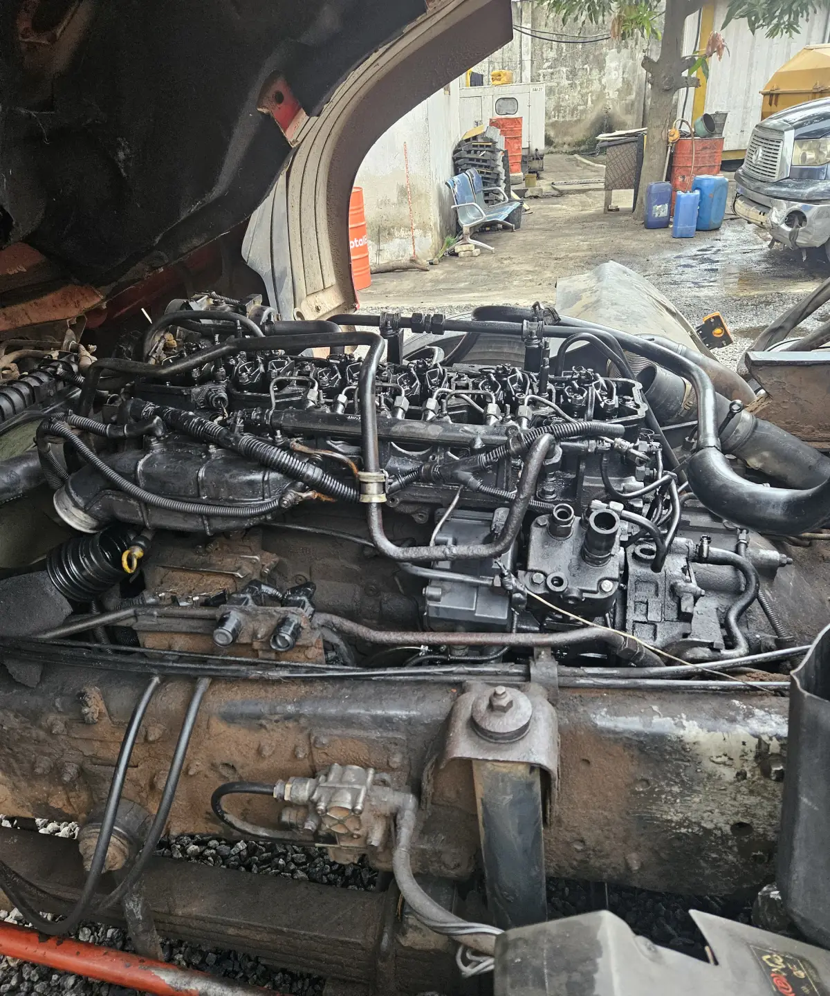 DAF and Iveco Mechanic (Computer Diagnostics) - Trailer Park Available - Image 19