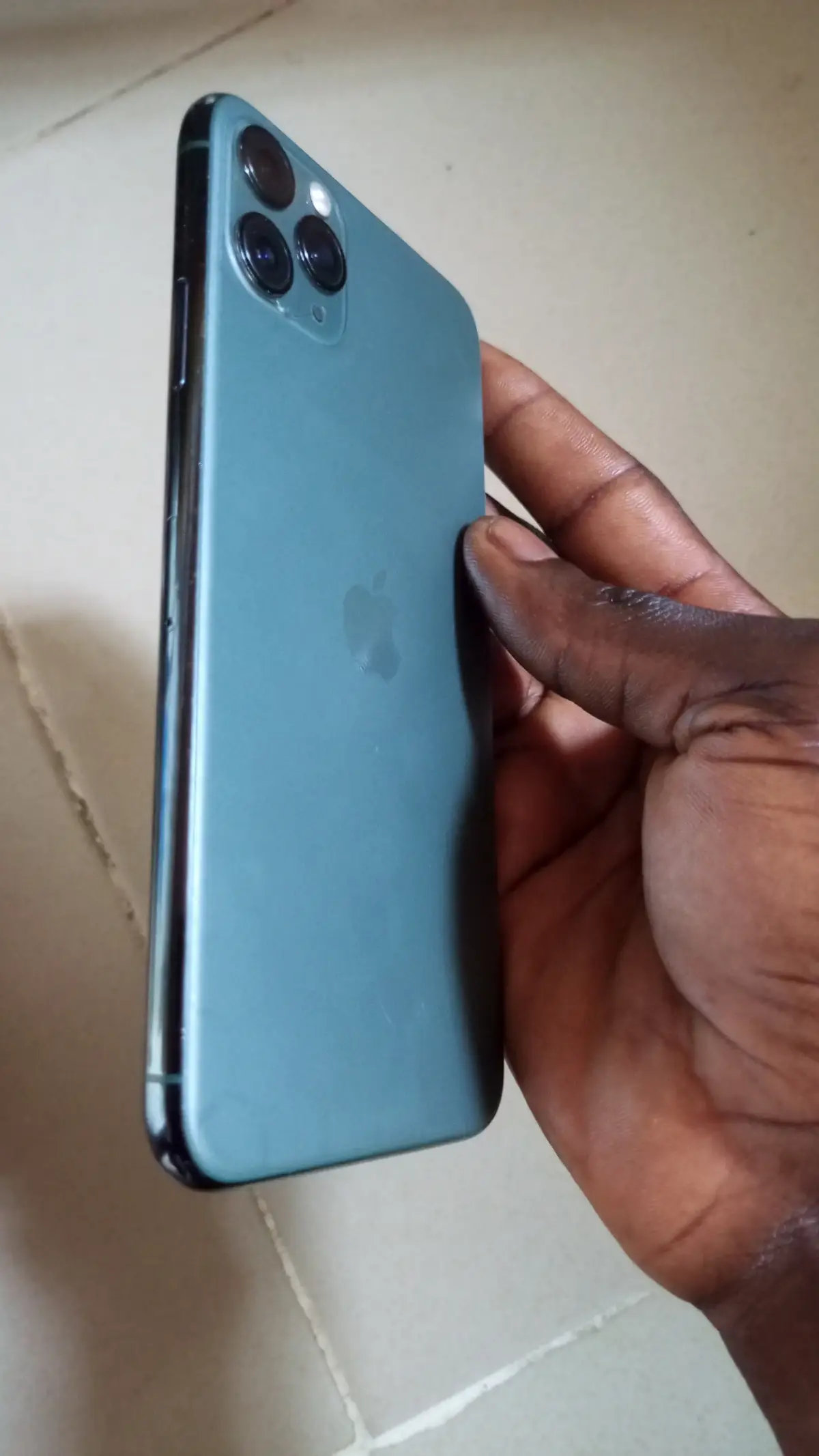 iPhone 11 Pro Max - Image 1