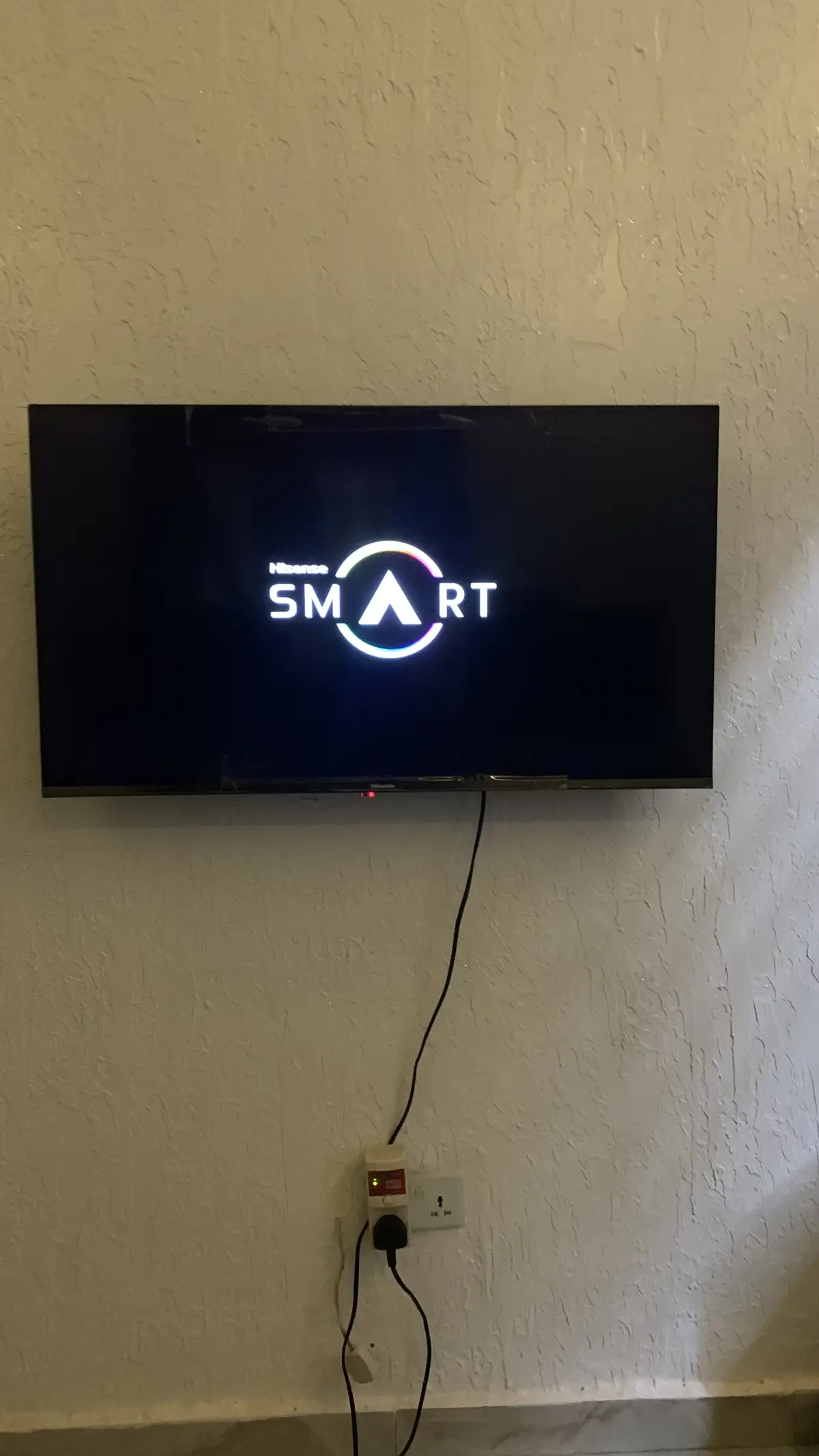 Hisense smart tv for sale - Image 1