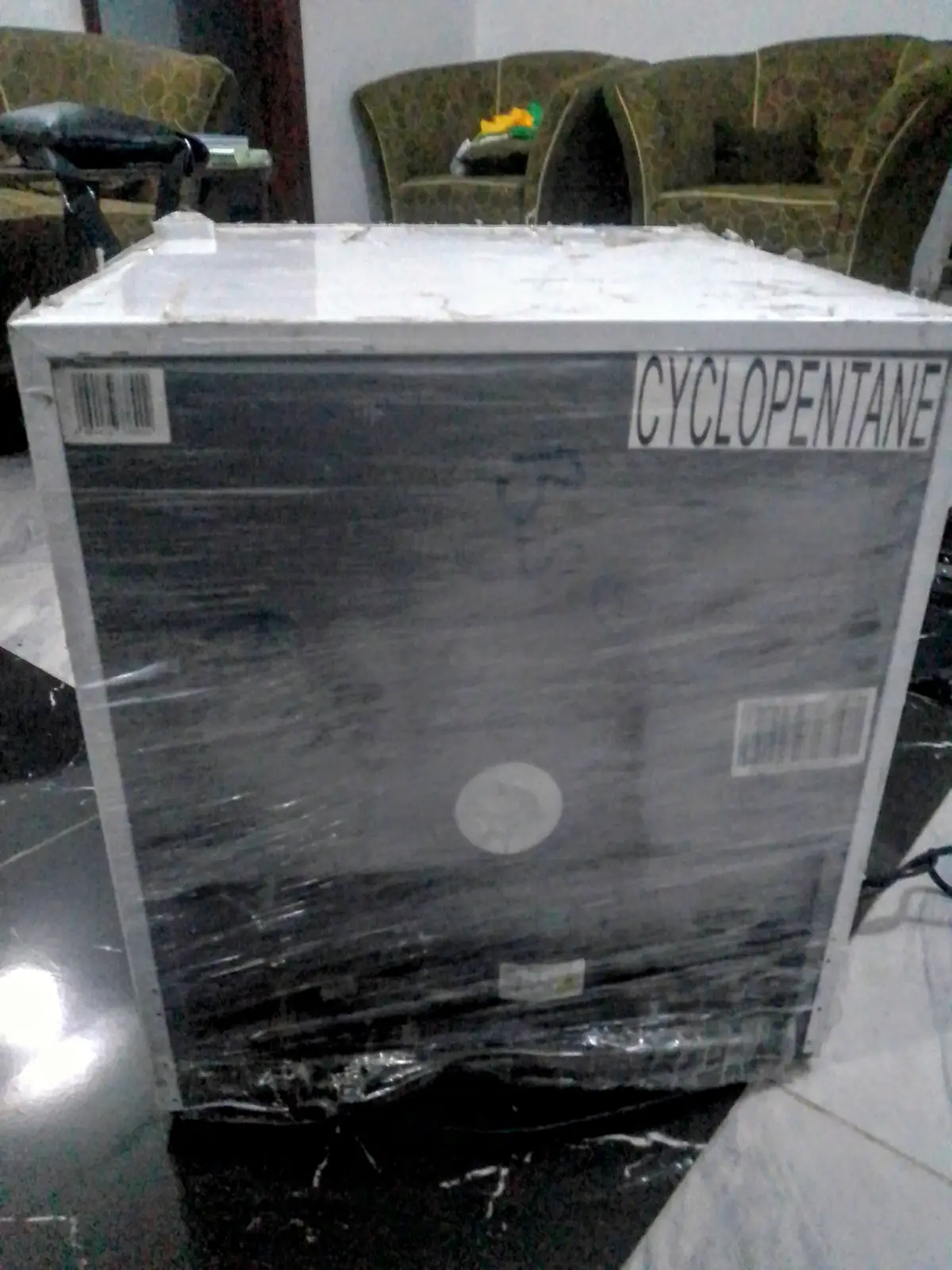 Foreign very neatly used Bomann German 4 Mini Fridge - Image 4