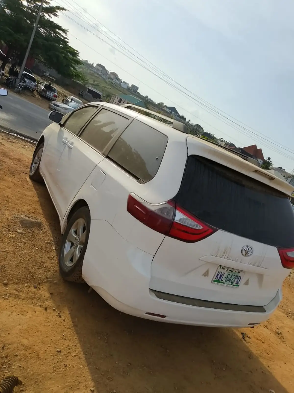 Toyota Sienna - Image 5