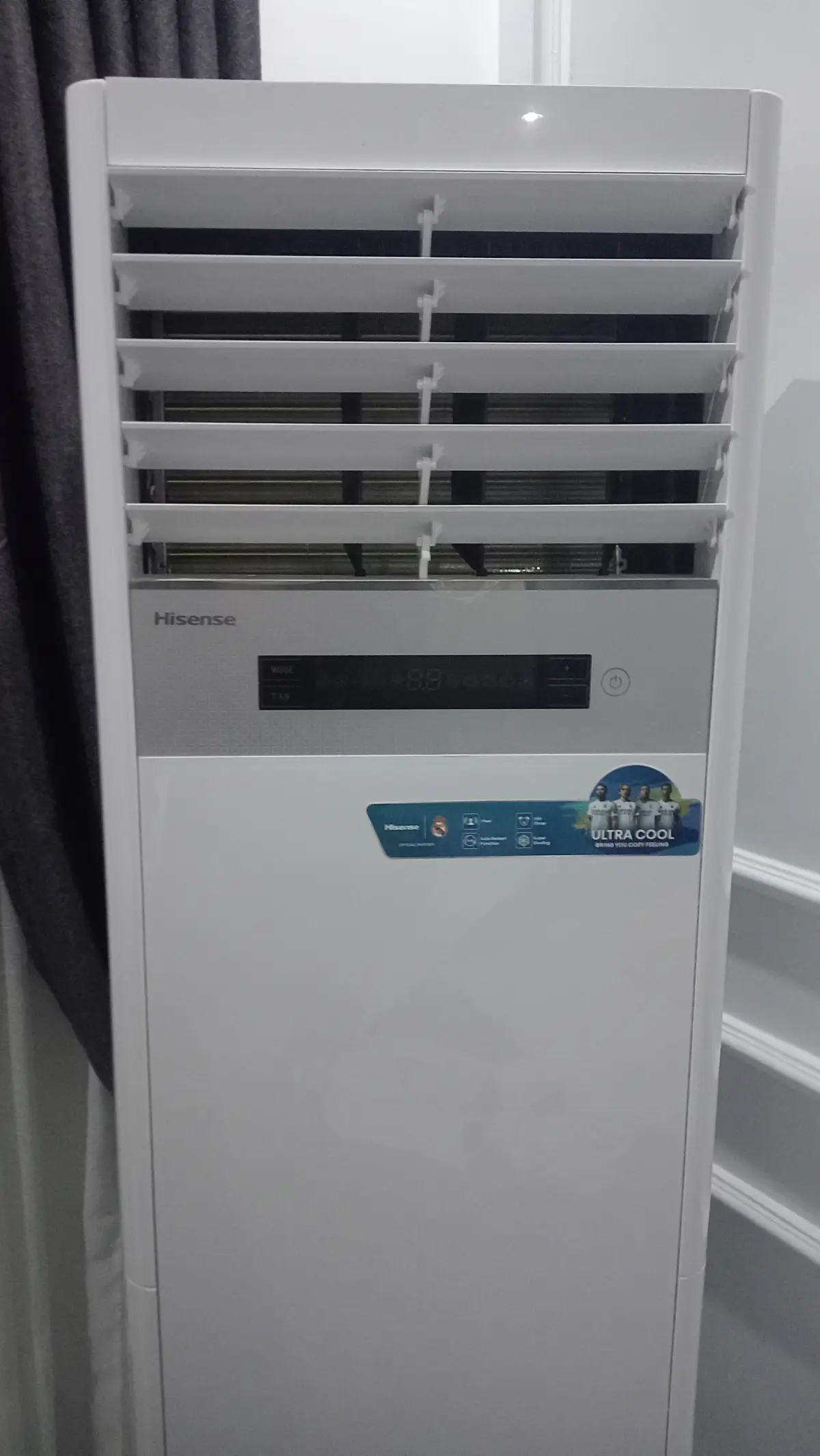 New Hisense 2tone(2HP) standing AC - Image 1
