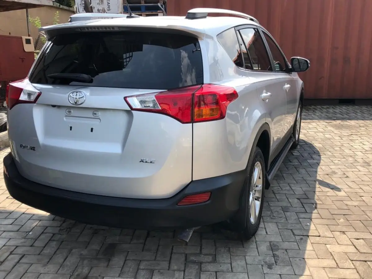 Toyota Rav4 - Image 6