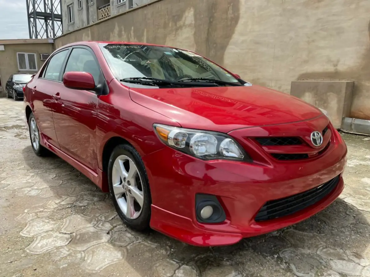 Toyota Corolla - Image 2