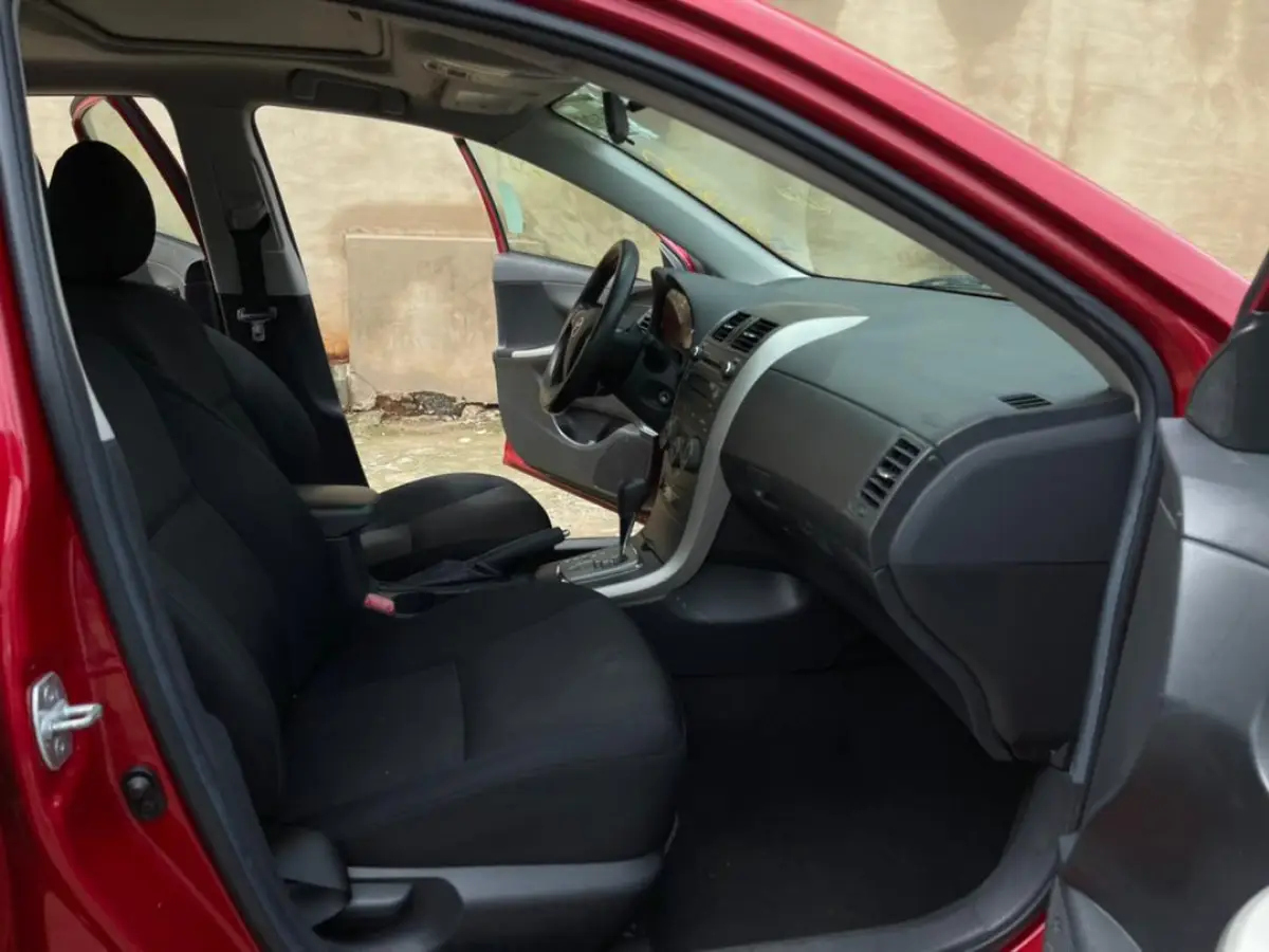 Toyota Corolla - Image 5