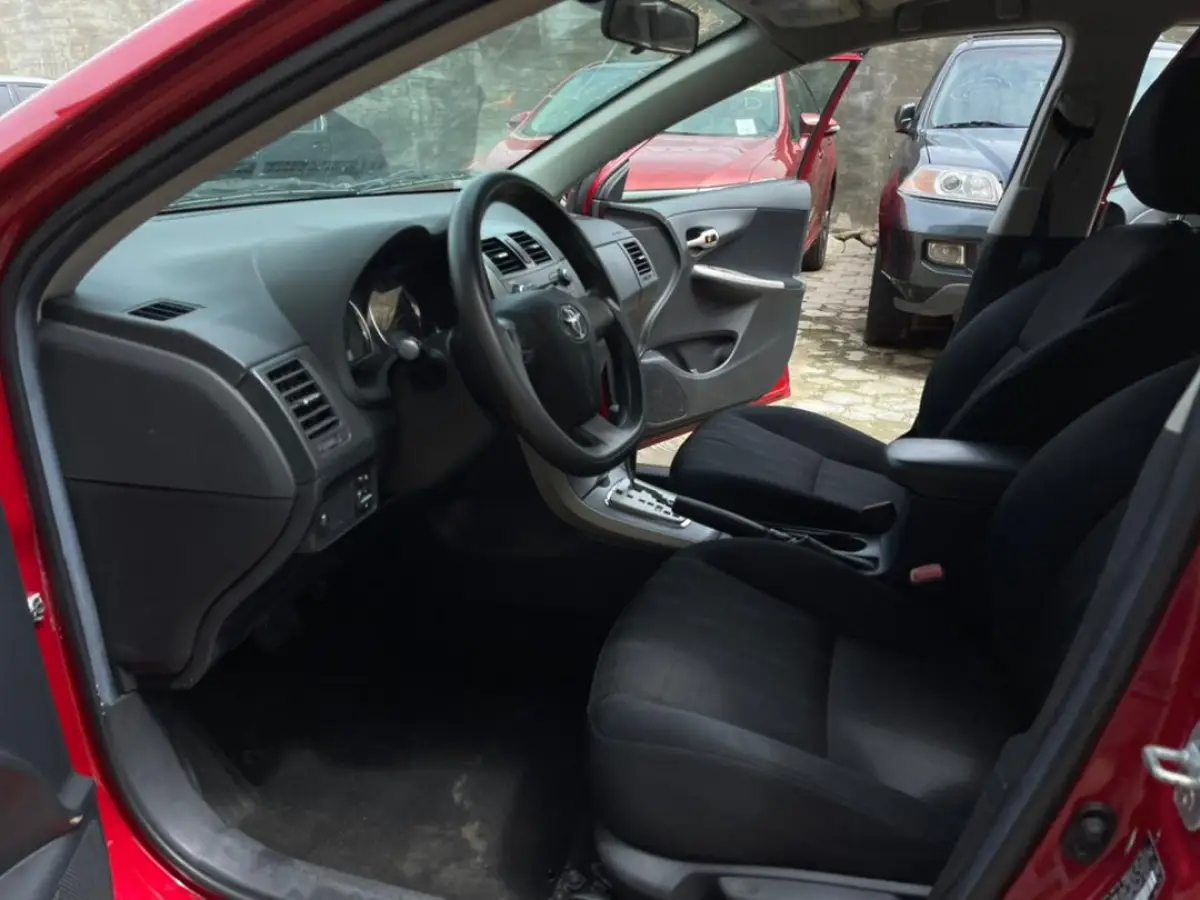 Toyota Corolla - Image 7