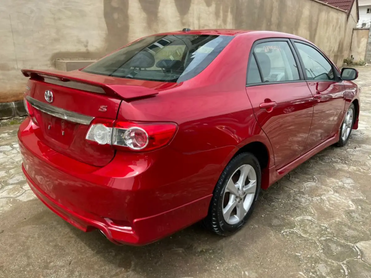 Toyota Corolla - Image 9