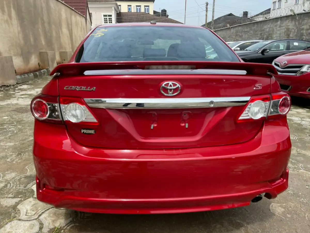 Toyota Corolla - Image 10