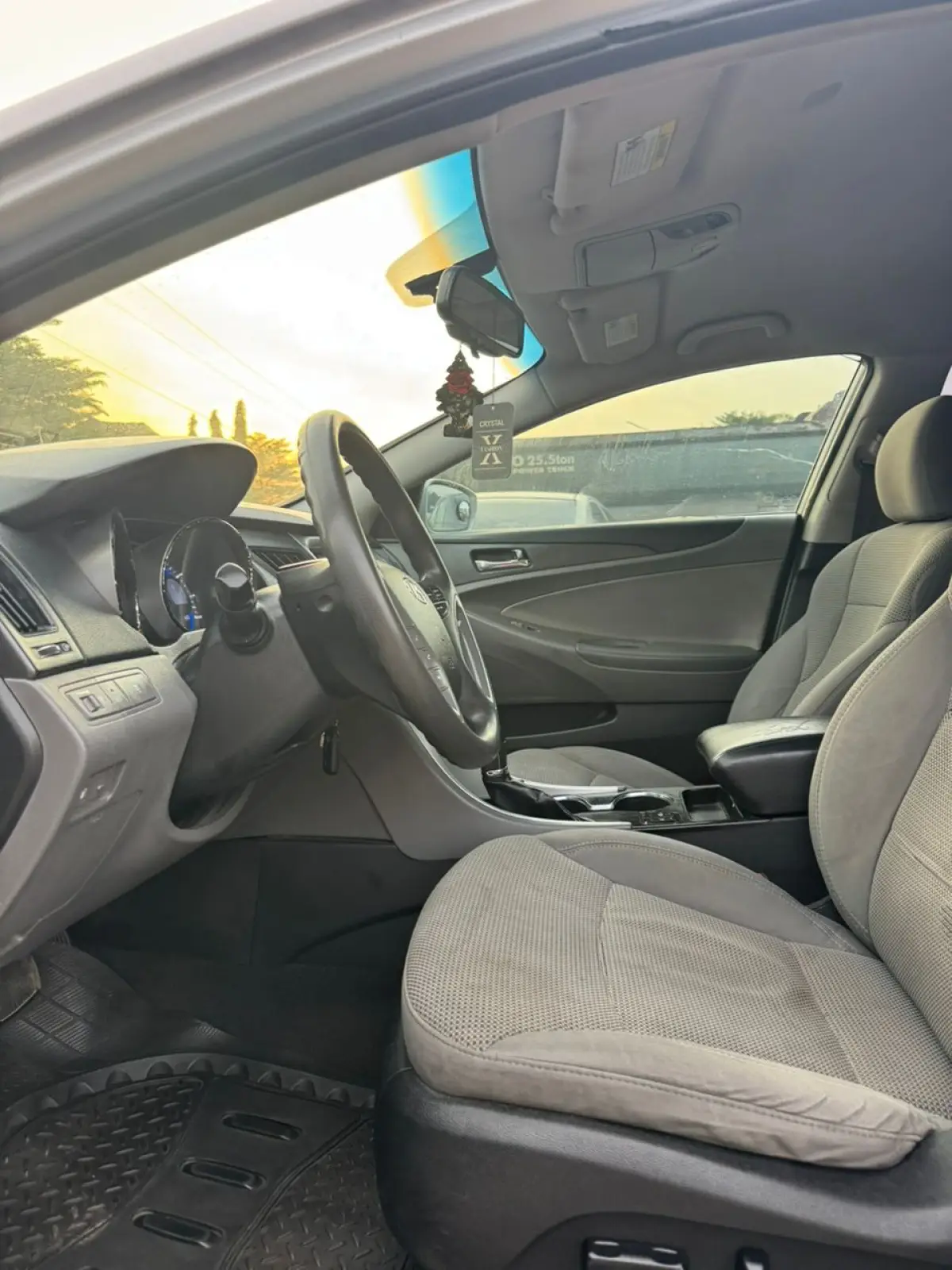 2014 Hyundai Sonata, 7M - Image 3