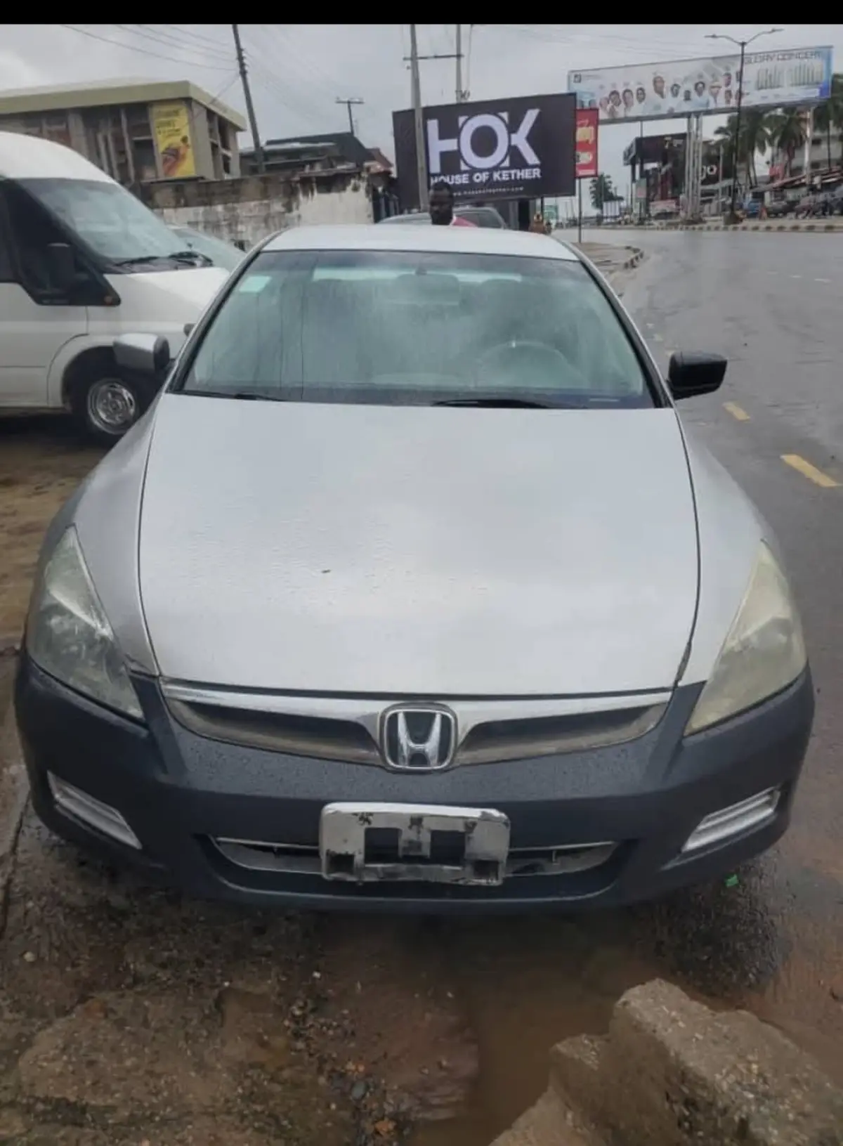 2005 Honda Accord DC - Image 1