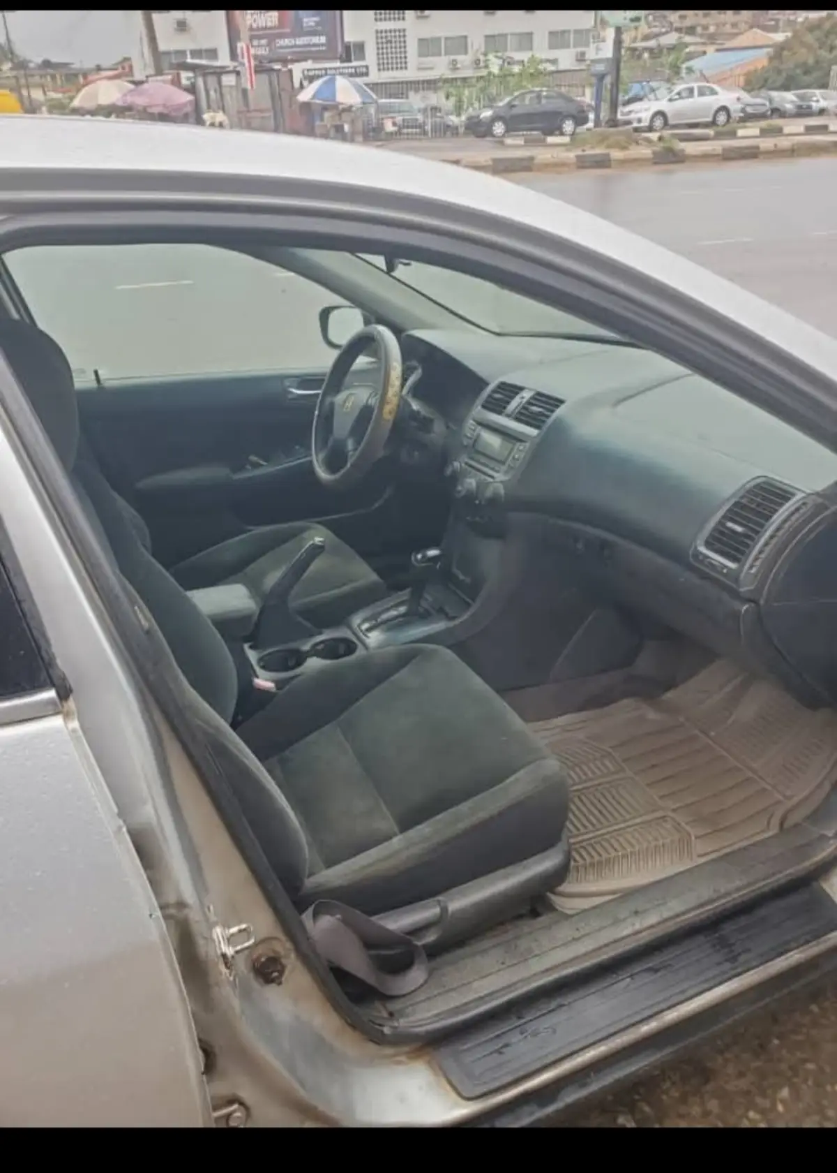 2005 Honda Accord DC - Image 2