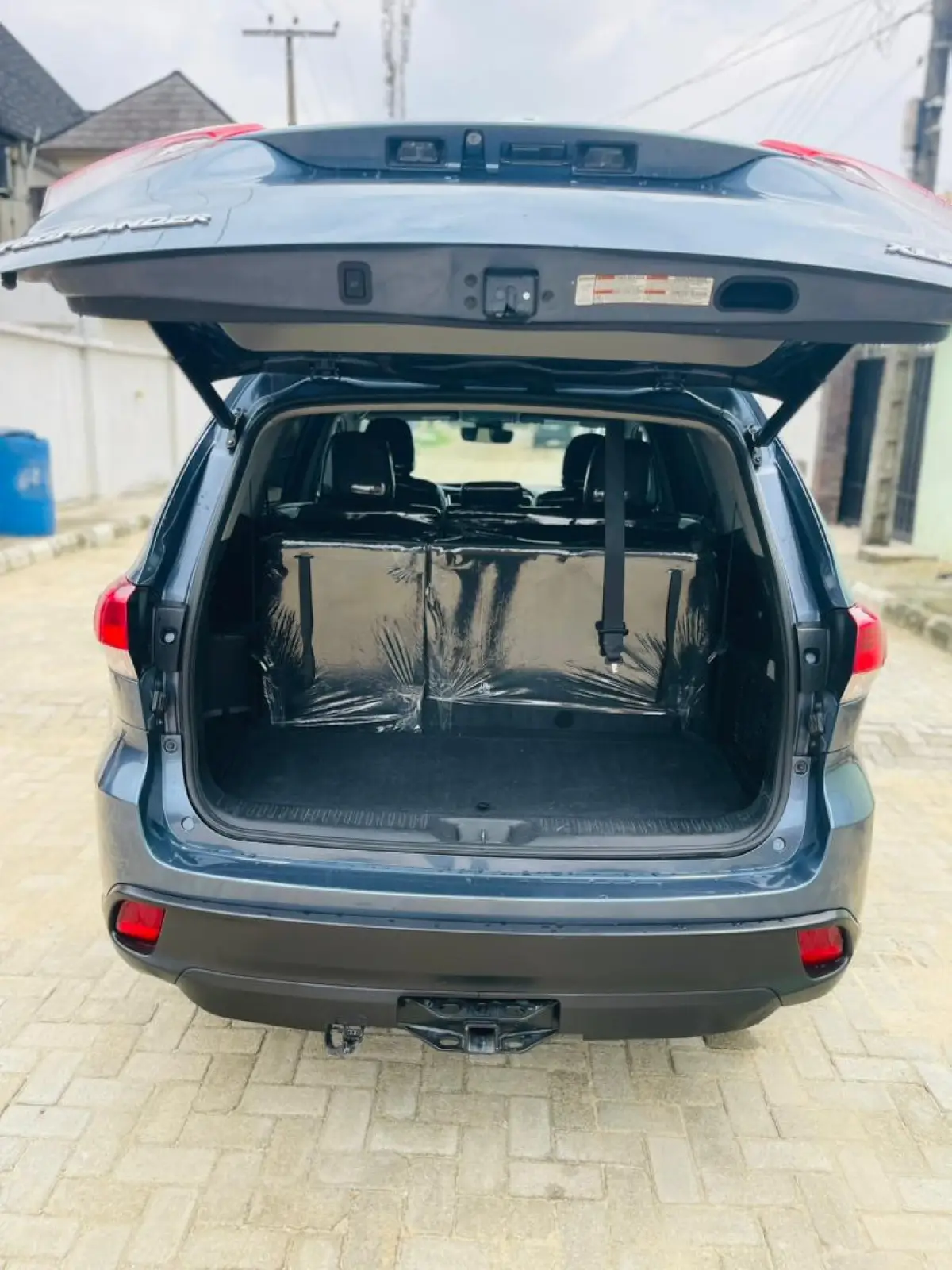 Toyota Highlander 2018 XLE Foreign used(tokunbo) Duty paid - Image 3