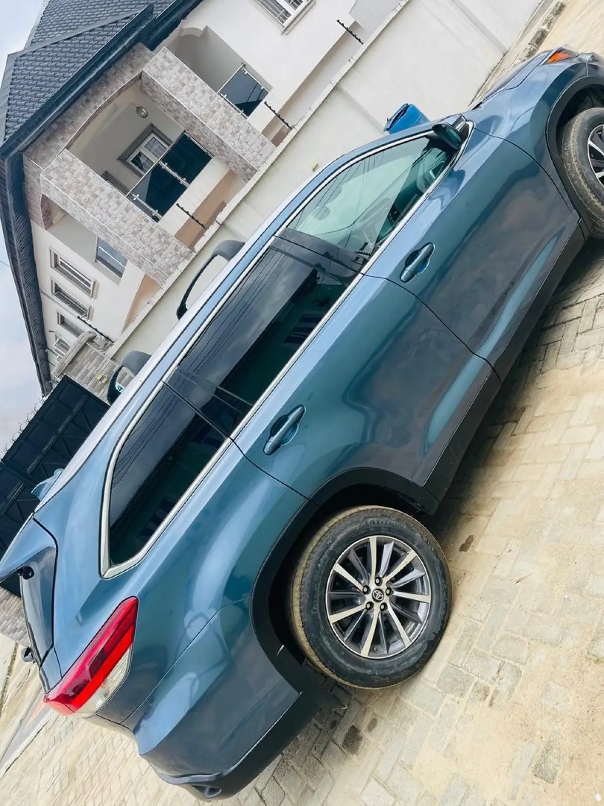 Toyota Highlander 2018 XLE Foreign used(tokunbo) Duty paid - Image 4