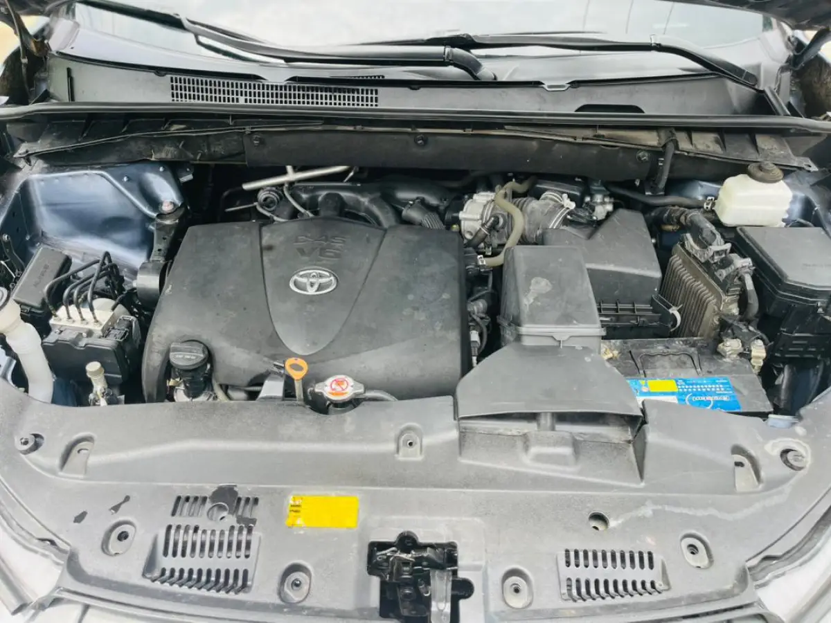 Toyota Highlander 2018 XLE Foreign used(tokunbo) Duty paid - Image 5