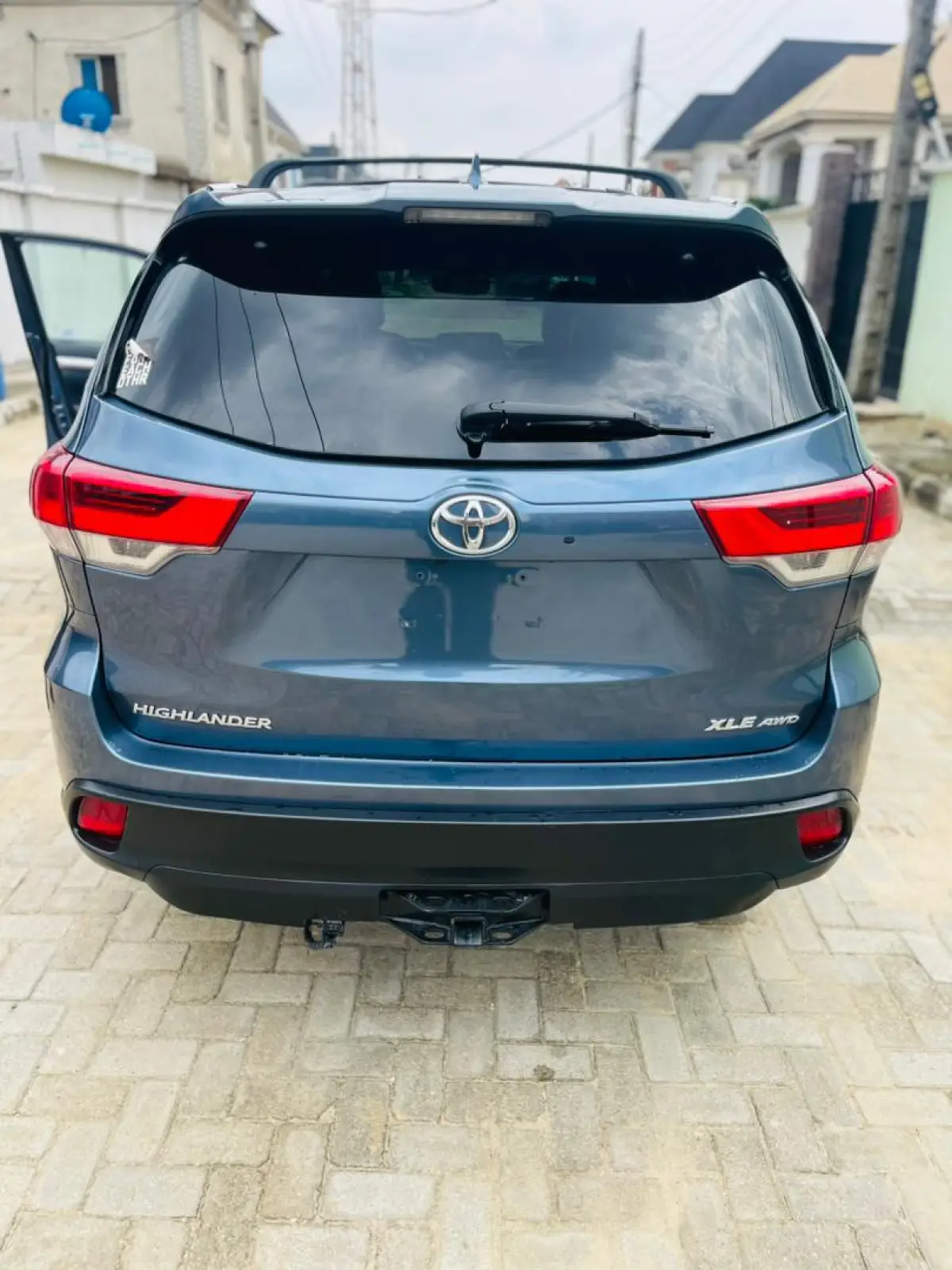 Toyota Highlander 2018 XLE Foreign used(tokunbo) Duty paid - Image 2