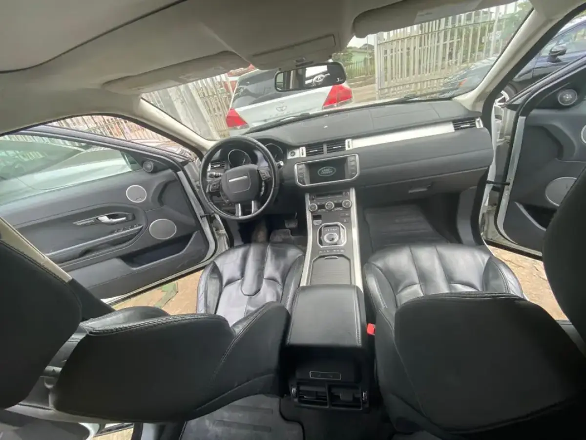 Range Rover - Image 4