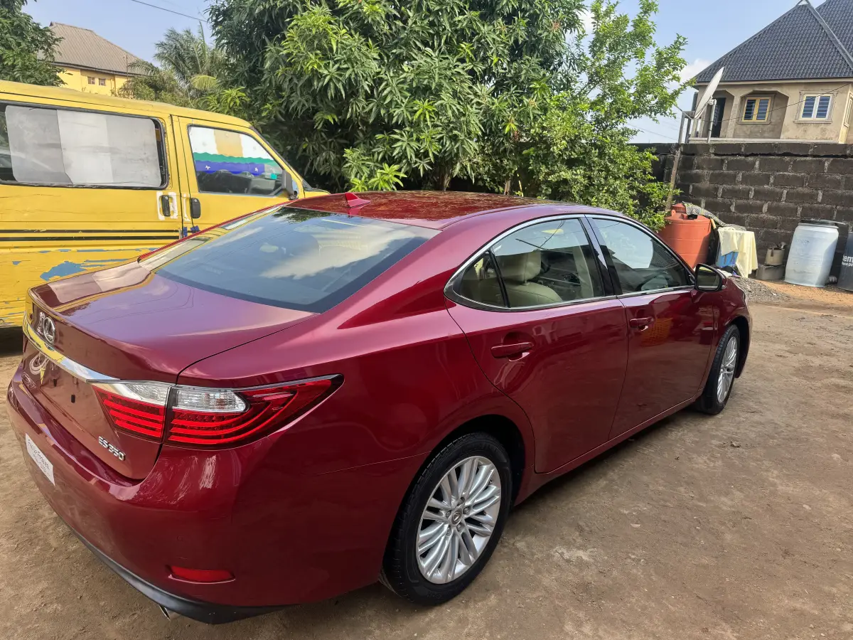 Es350 2013 - Image 11