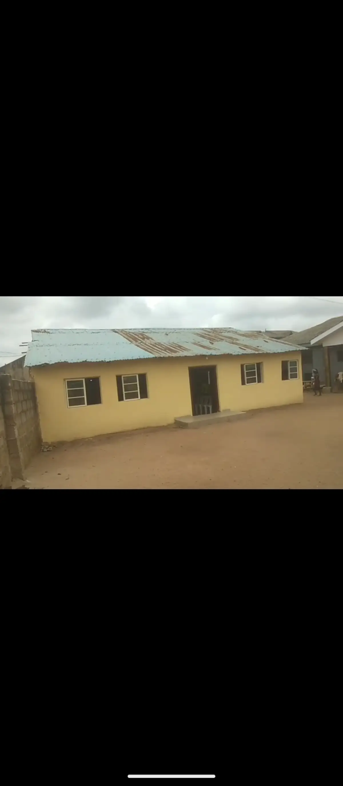 5 Bedroom Bungalow for sale - Image 3