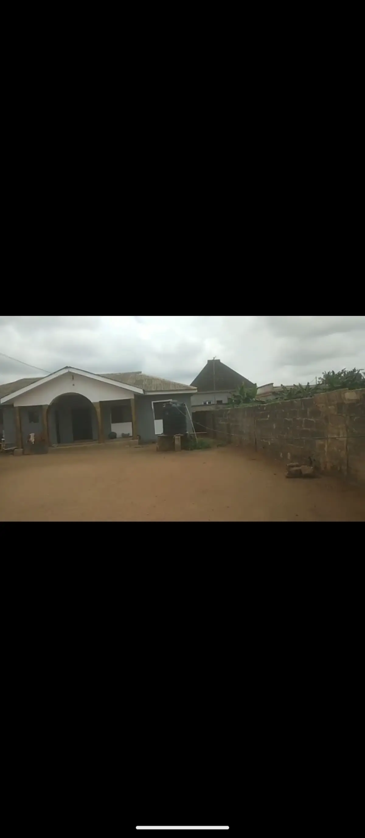 5 Bedroom Bungalow for sale - Image 4