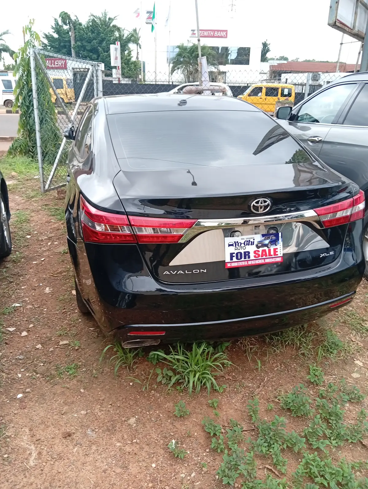 TOYOTA AVALON XLE - Image 1