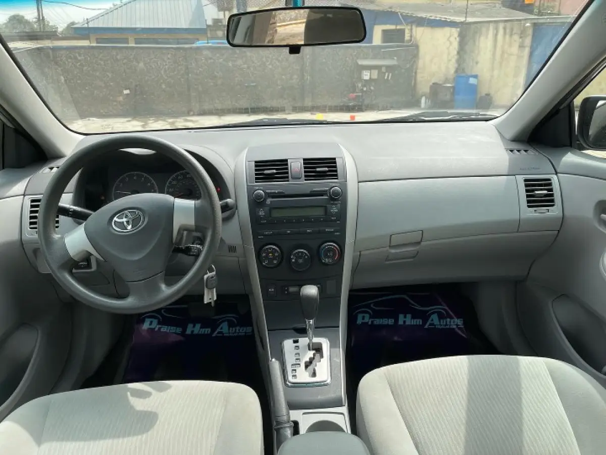 2010 DIRECT TOKUMBO TOYOTA COROLLA - Image 3