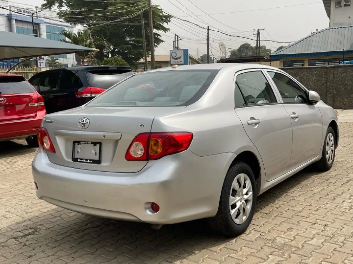 2010 DIRECT TOKUMBO TOYOTA COROLLA - Image 8