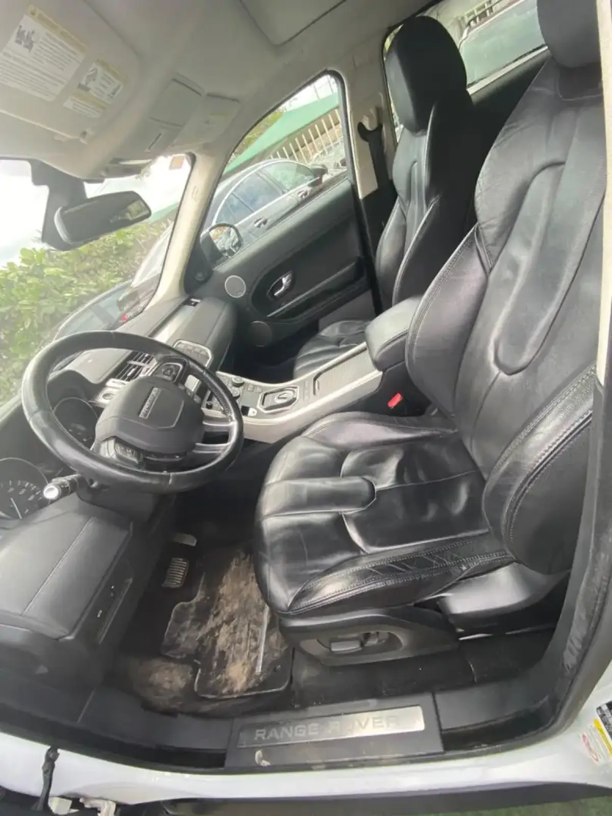 Range Rover - Image 5