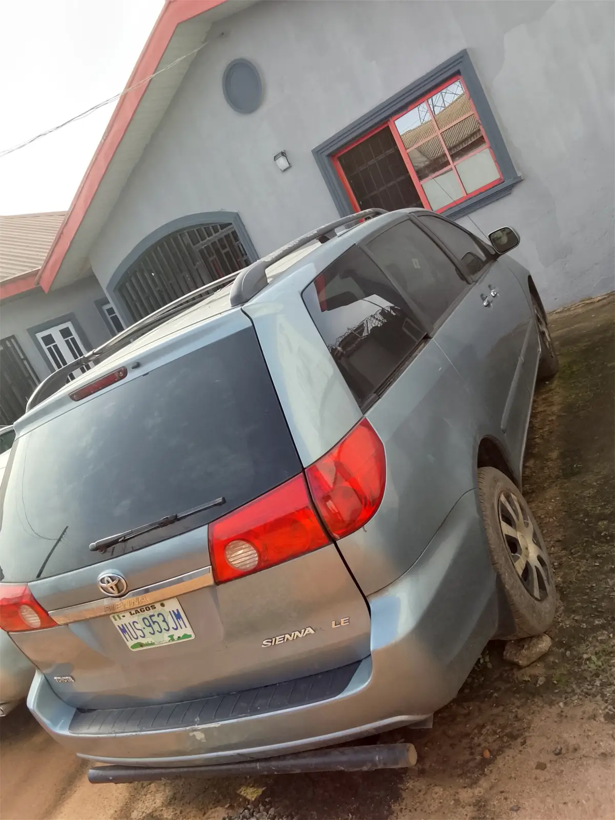 Nigerian Used Toyota Sienna For Sale - Image 6