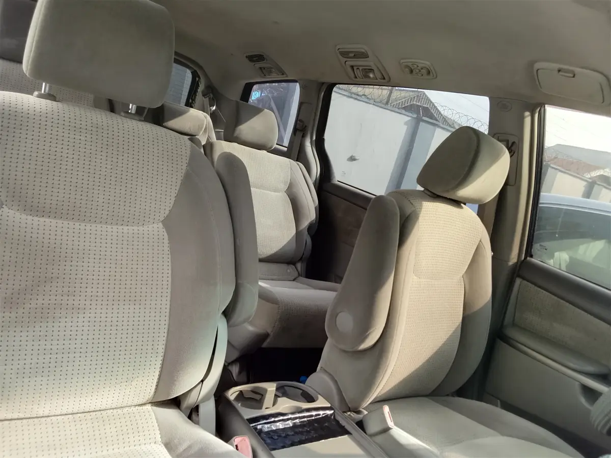 Nigerian Used Toyota Sienna For Sale - Image 11