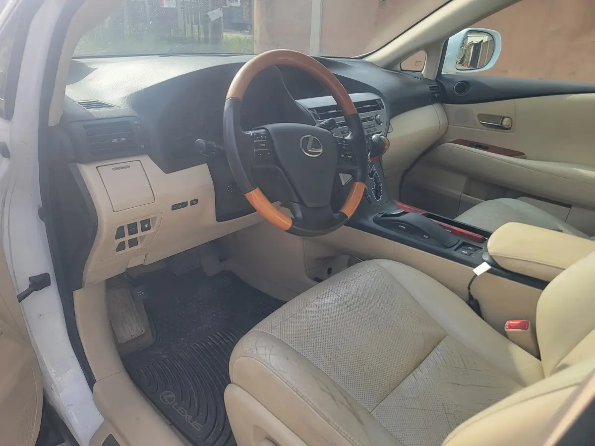 2011 lexus RX350 - Image 7
