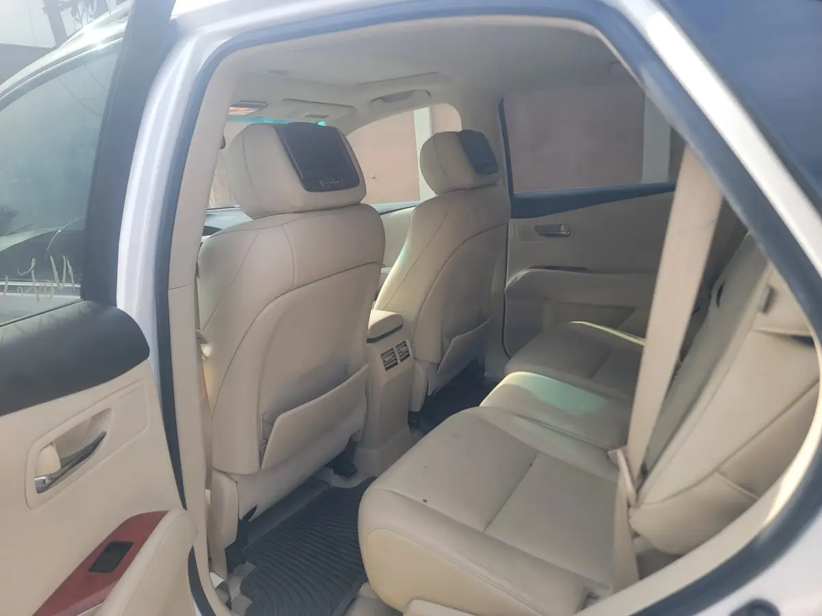 2011 lexus RX350 - Image 9