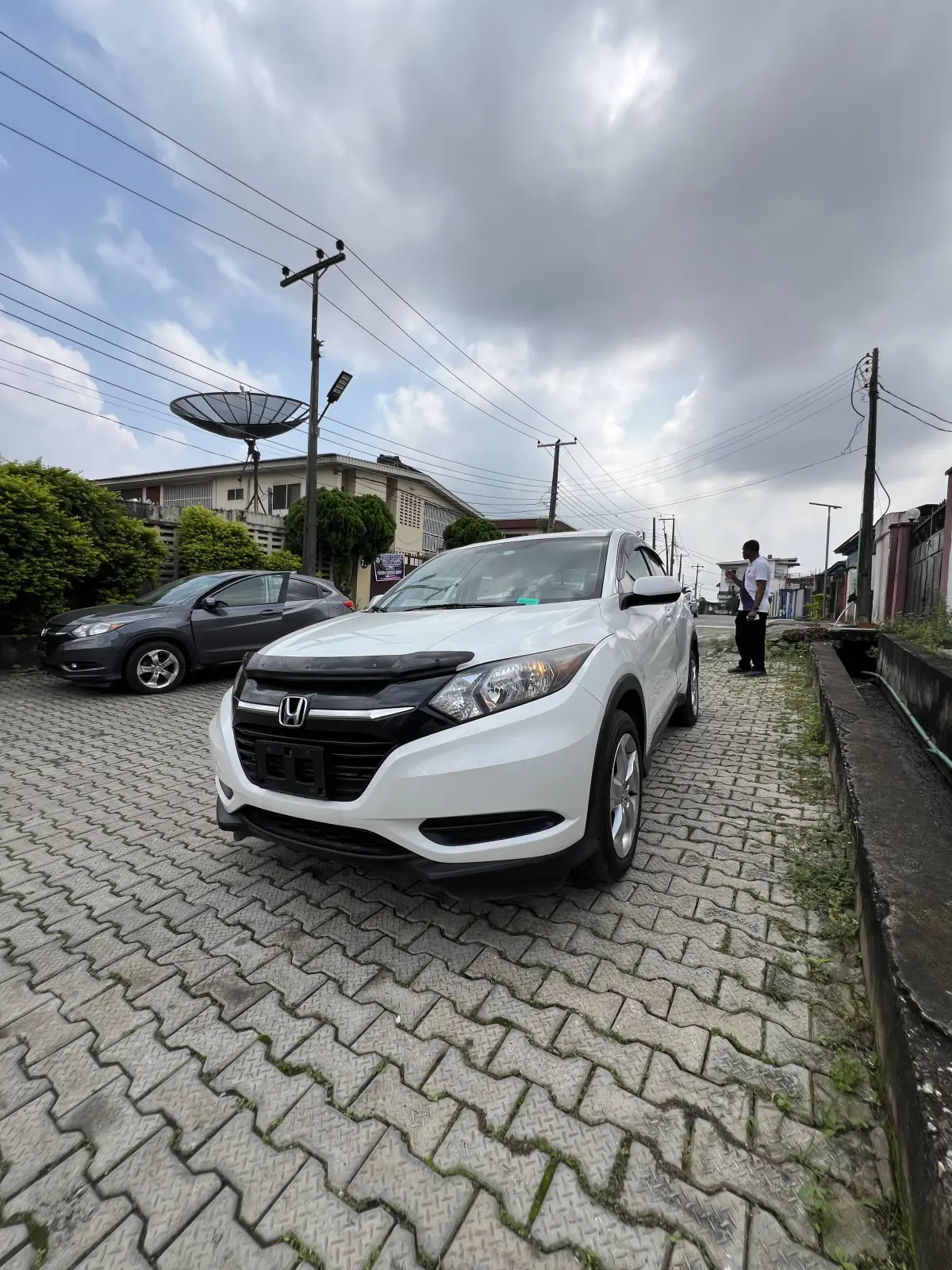 DIRECT TOKS 2016 HONDA HR-V - Image 2