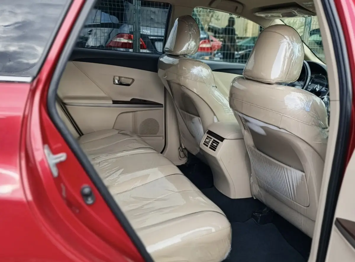 2015 Toyota Venza - Image 3