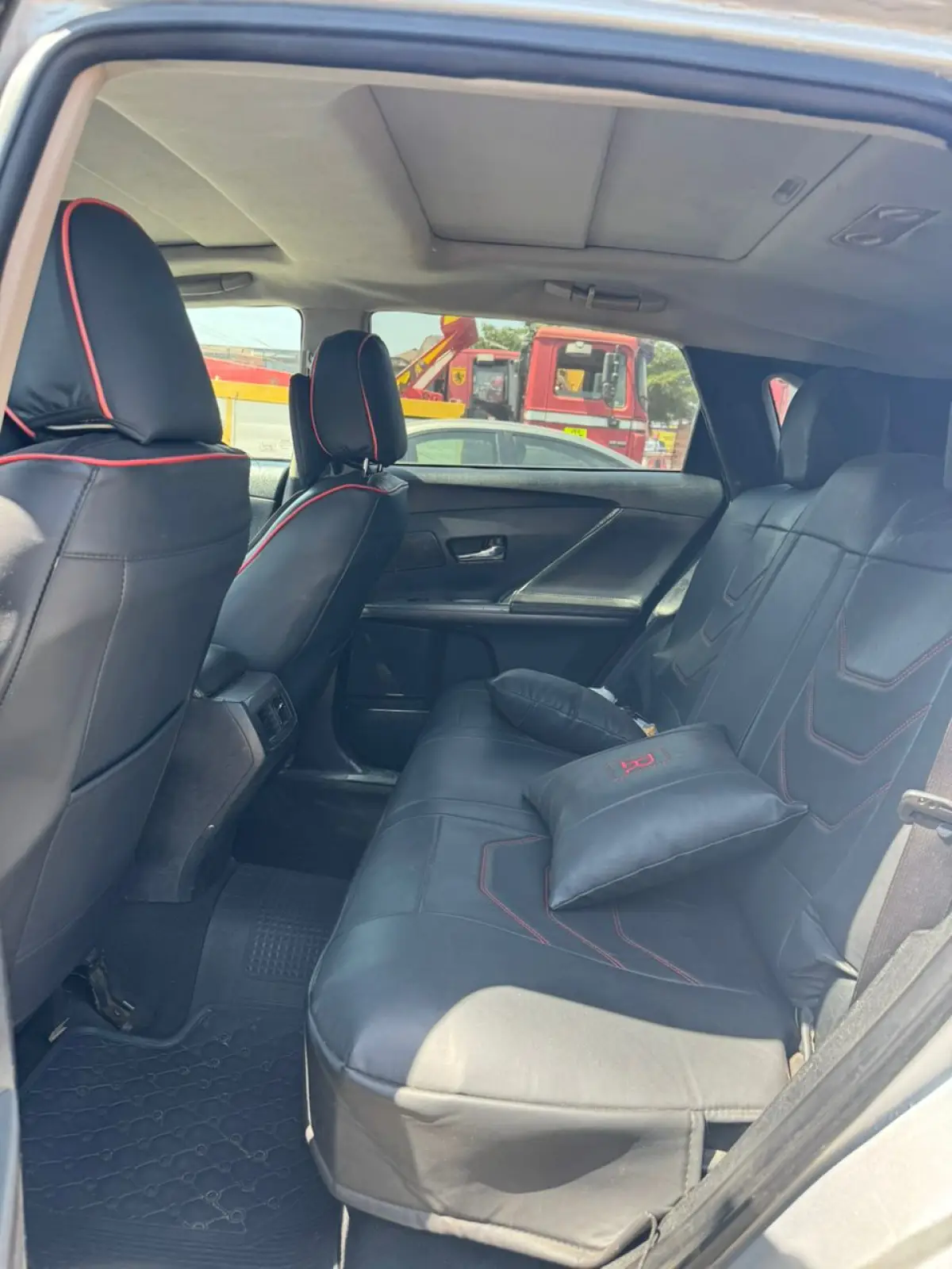 2013 Toyota Venza, 8.5M - Image 4