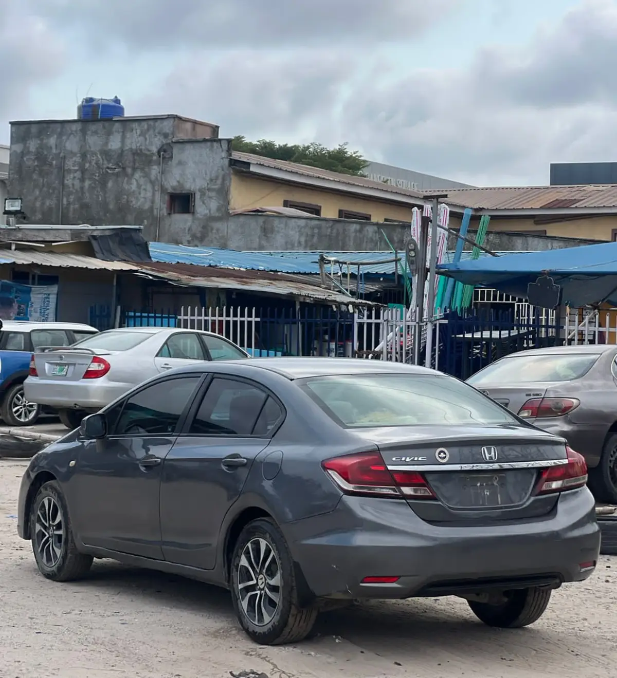 I want to sell my Very good deal Super sharp 2013 Honda civic - Image 5