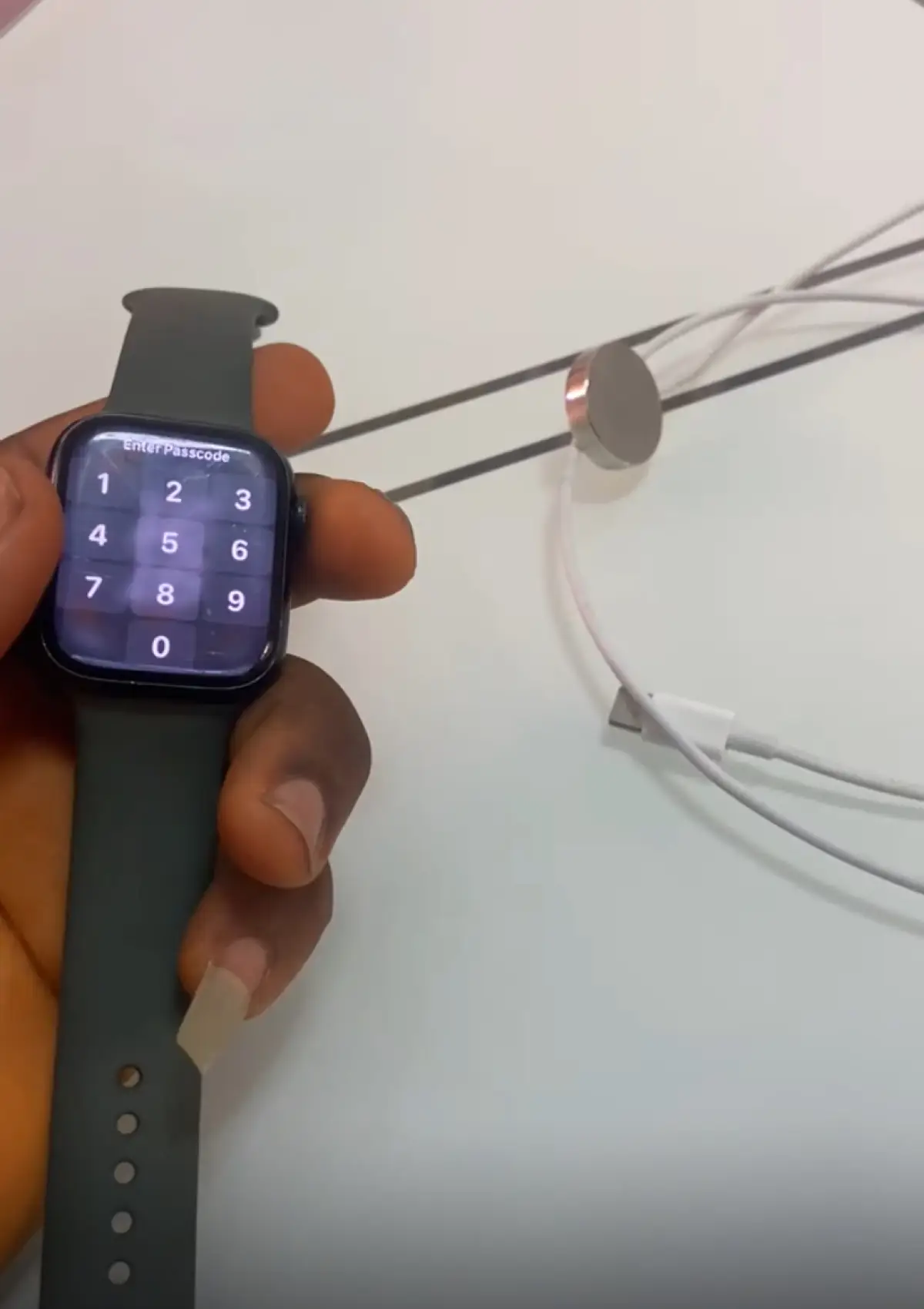 Apple Watch series 8 45mm - Image 2