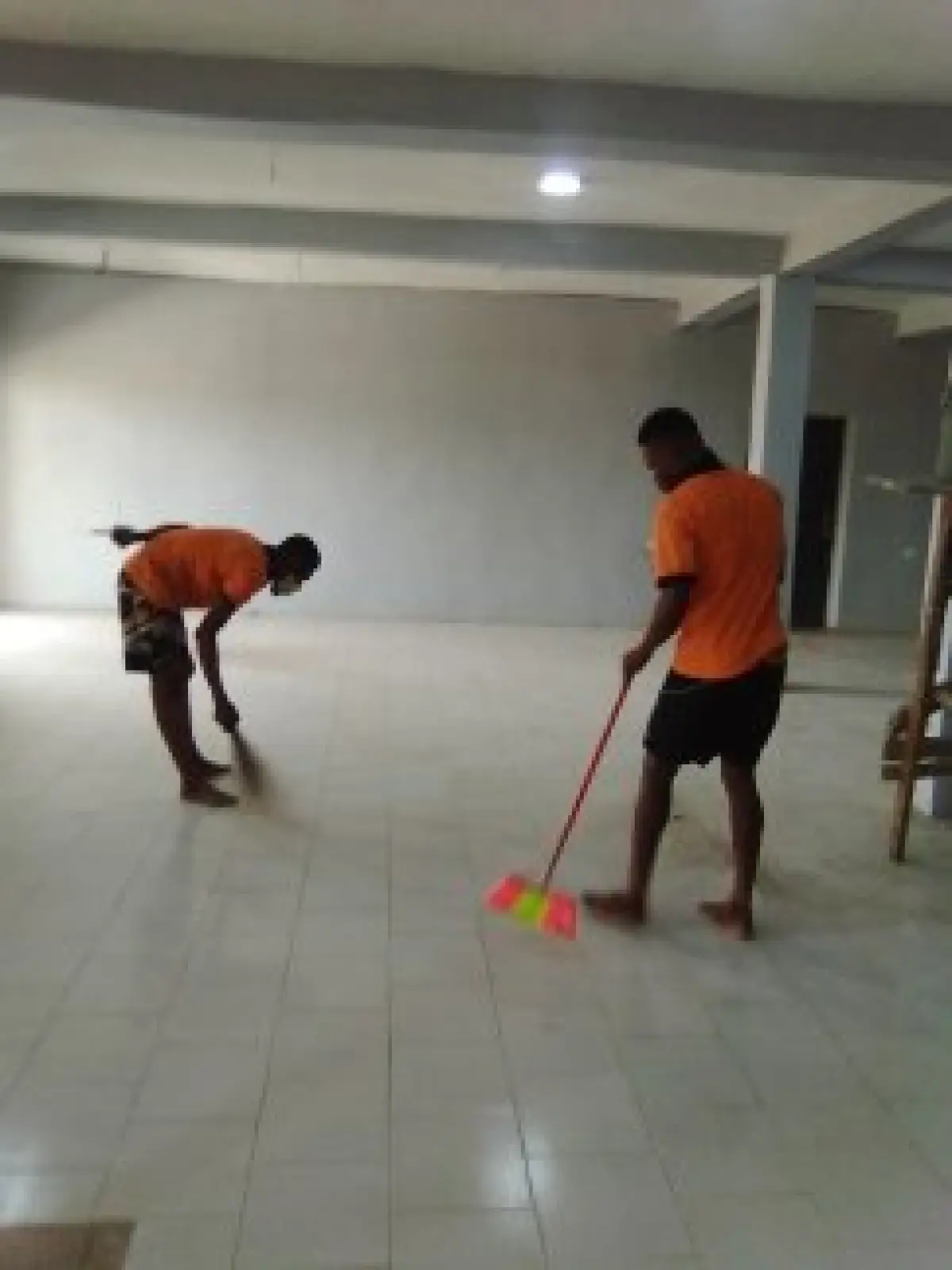 Commercial and residential cleaning - Image 4