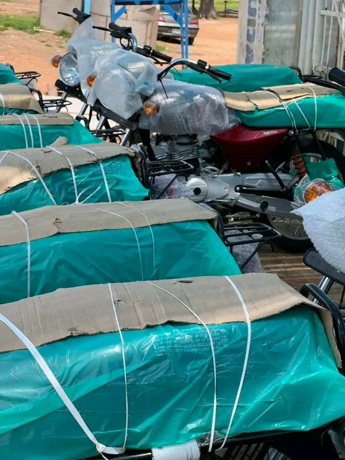 Bajaj Boxer - Image 2