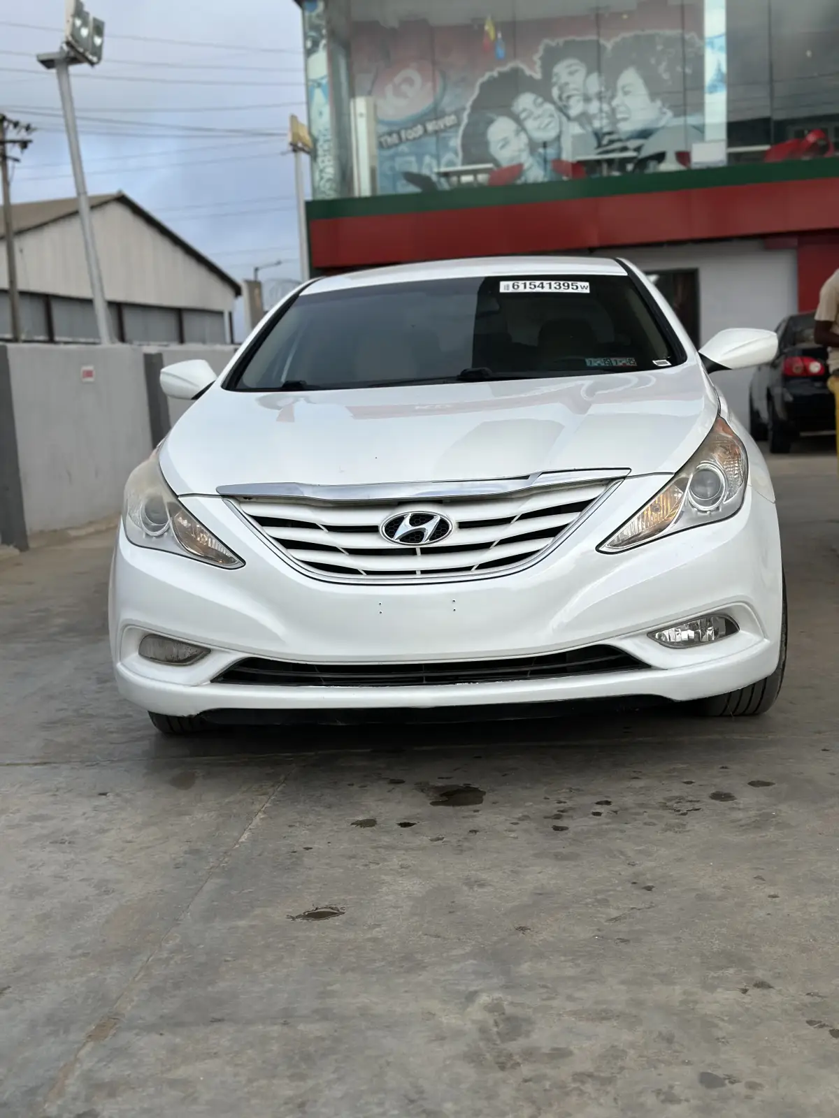 Hyundai Sonata 2013 - Image 2