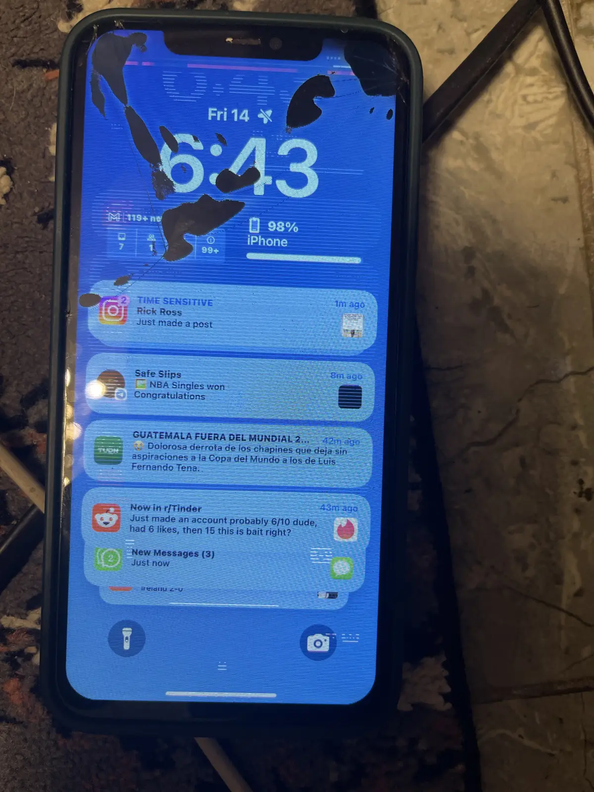 iCloud locked iPhone 11 Pro Max - Image 1