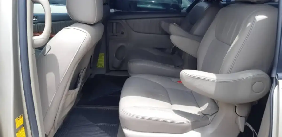 Toyota sienna for sale - Image 3
