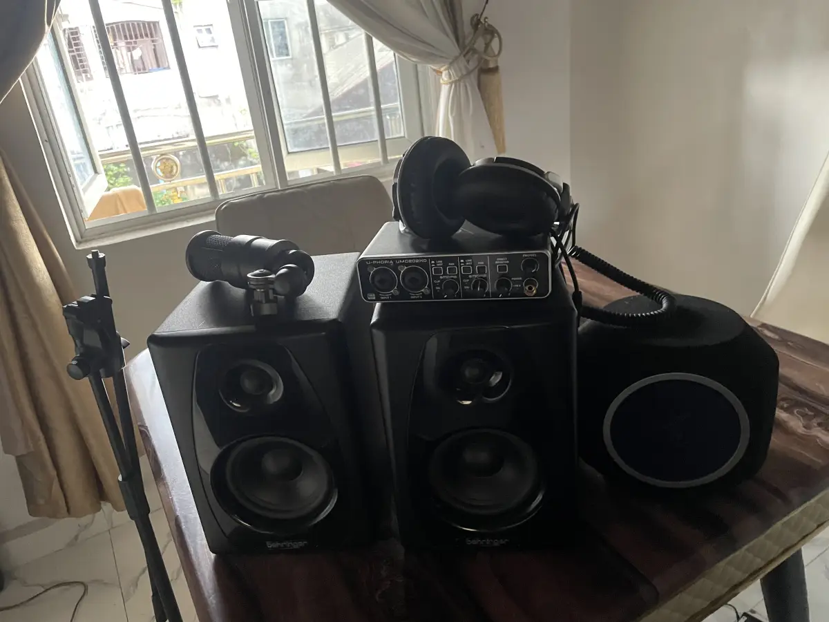 Musical recordings equipments - Image 1