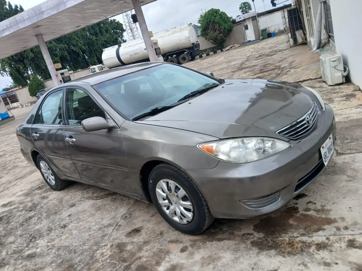 TOKS TOYOTA CAMRY LE 2005 MODEL - Image 2