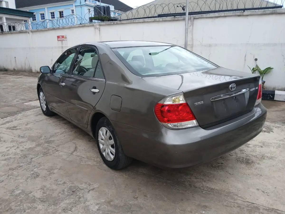 TOKS TOYOTA CAMRY LE 2005 MODEL - Image 9