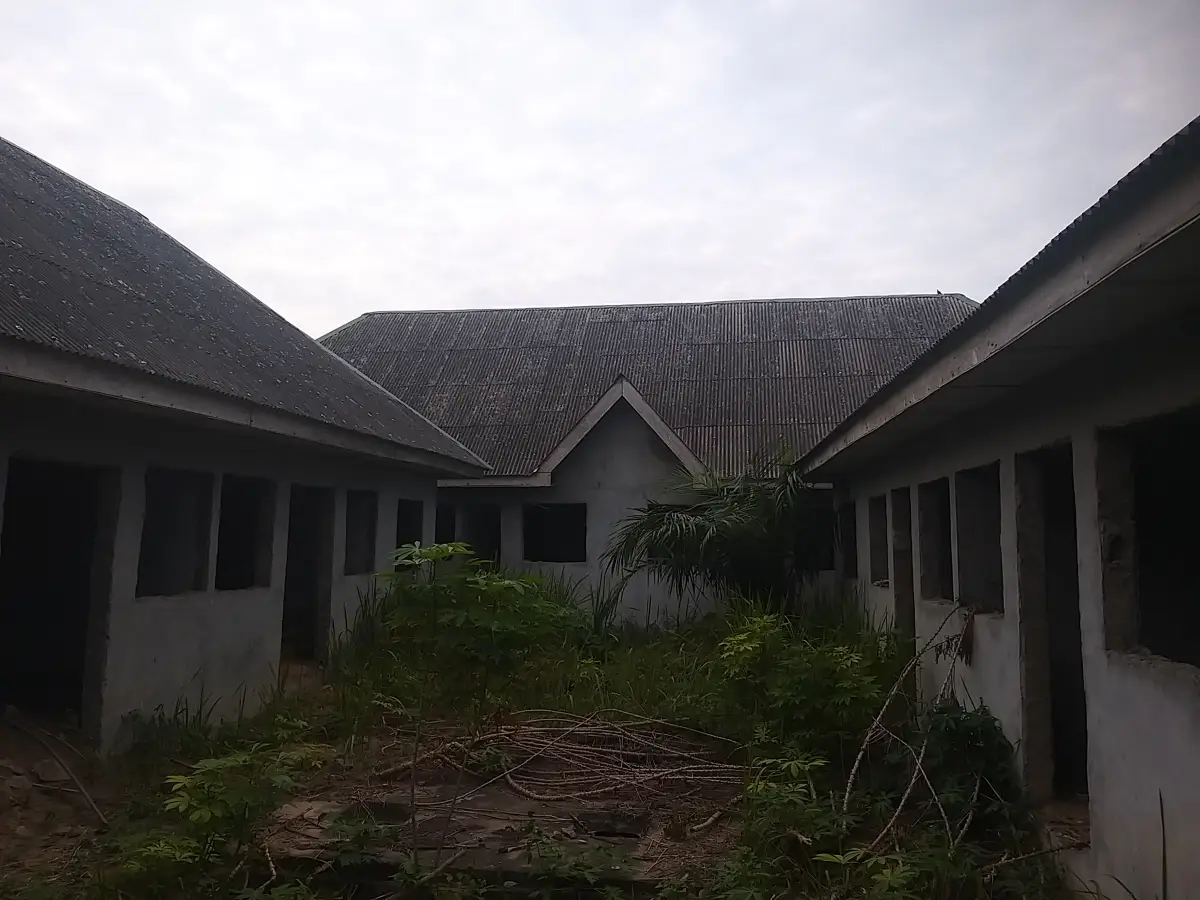 . Unfinished Estate with Endless PotentialMake It Your Own - Image 6