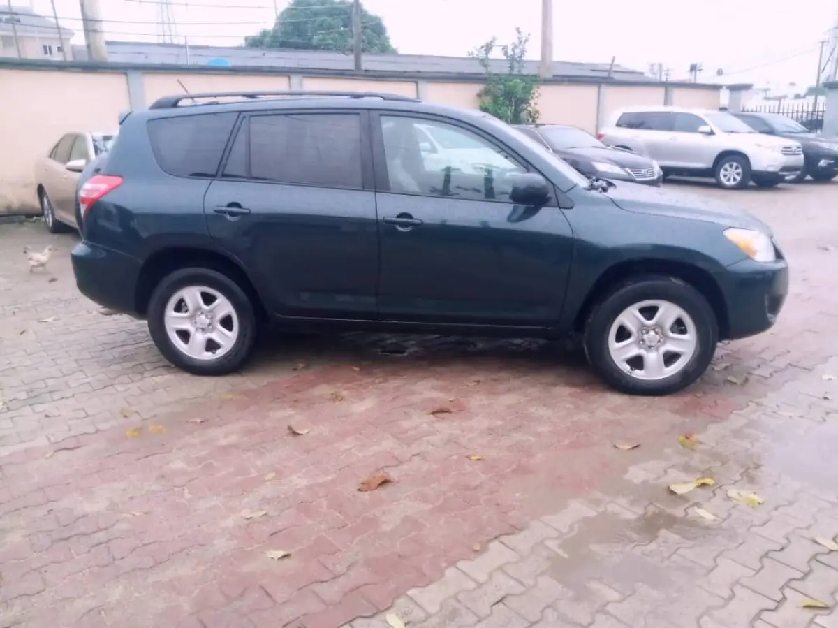 TOKS TOYOTA RAV4 LE 2011 MODEL - Image 10