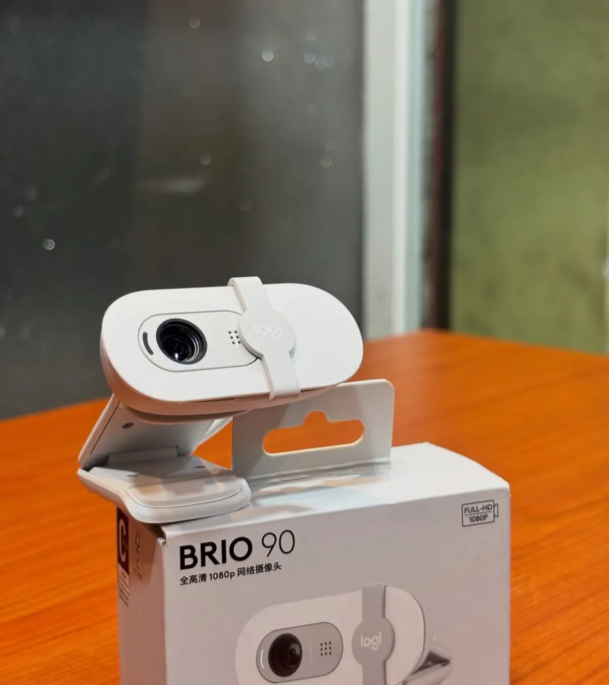 Logitech Brio 90 Ultra 4K HD Webcam - Image 1