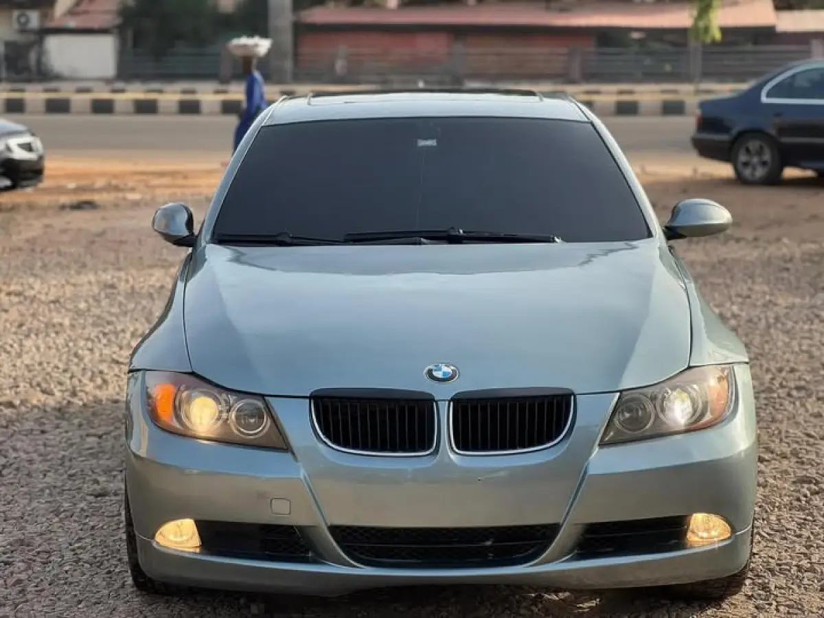 2014 BMW 335i - Image 2