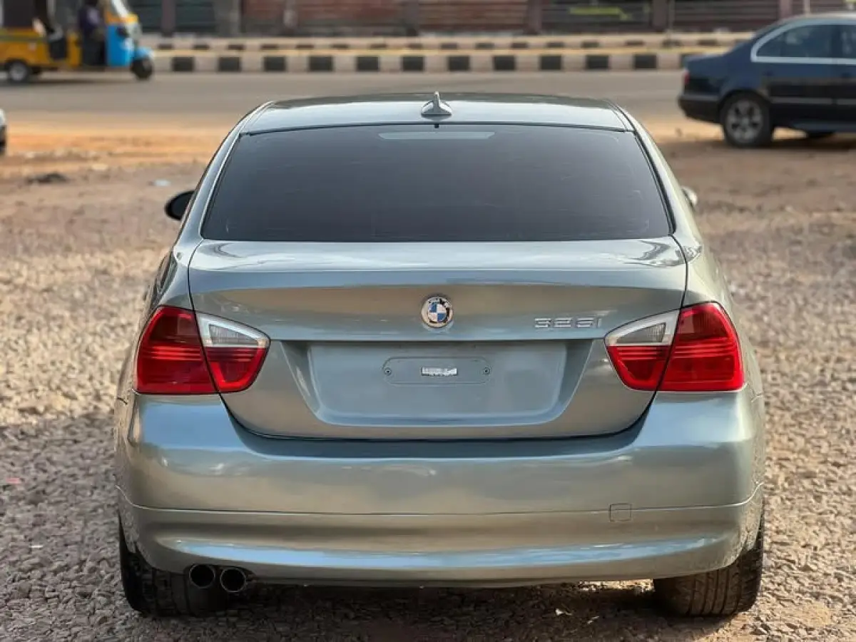2014 BMW 335i - Image 3